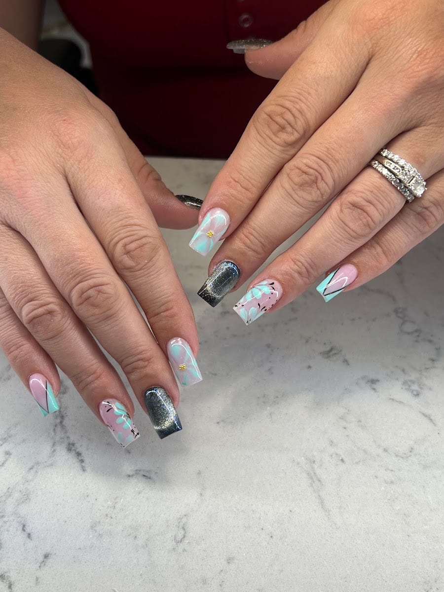 CL Nails