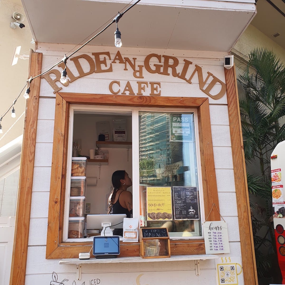 Ride and Grind Cafe