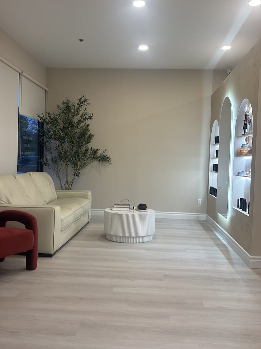 MONTALL Beauty Salon | EYELASH EXTENSIONS, BROW LAMINATION, LASH LIFT, PMU, NAILS, PEDICURE, photo 2