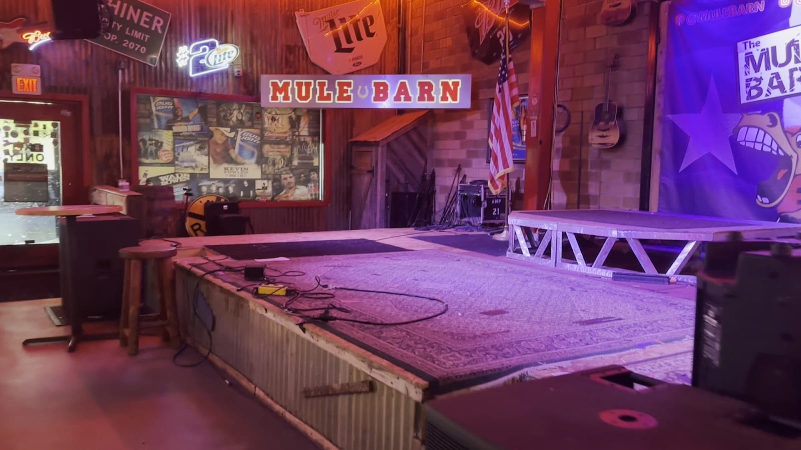 Mule Barn Sports Bar & Grill, photo 3