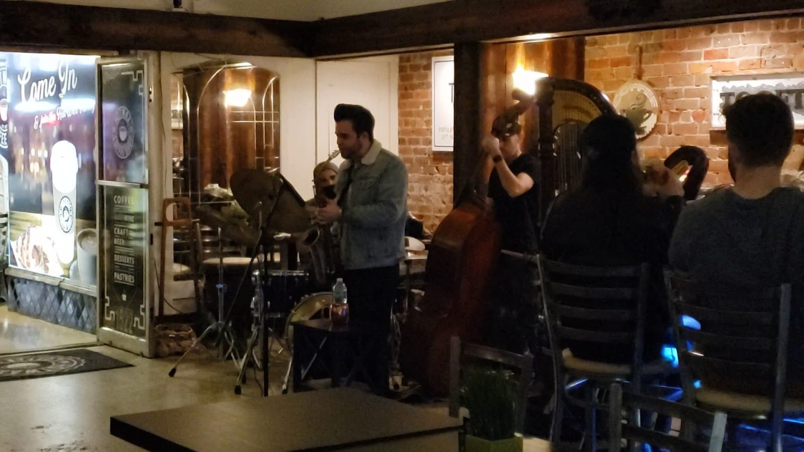 HotWax Coffee Shop & Tap House, photo 3