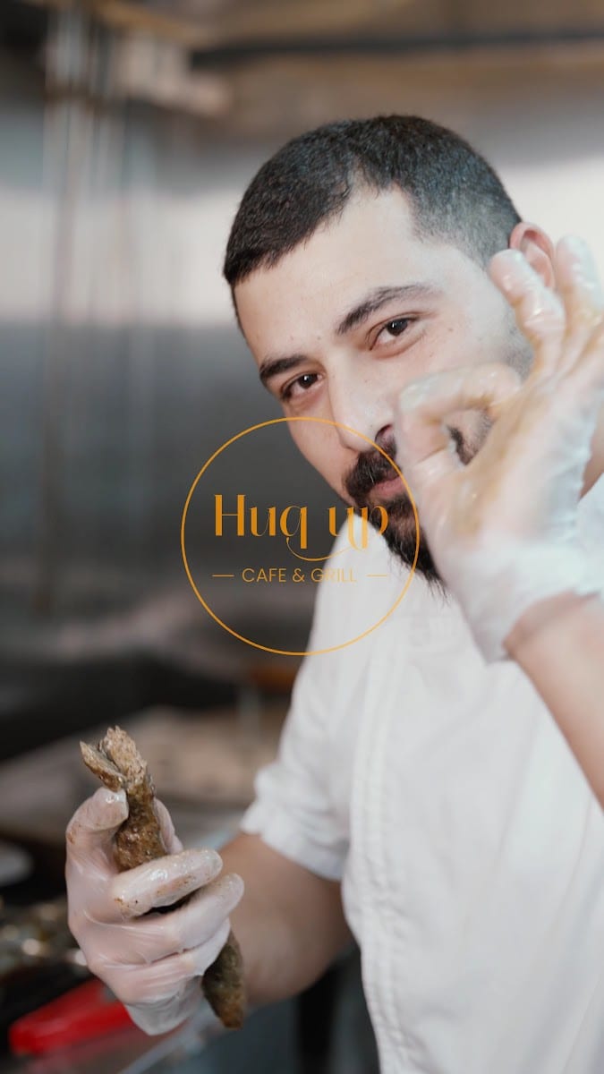 Huq Up, photo 3