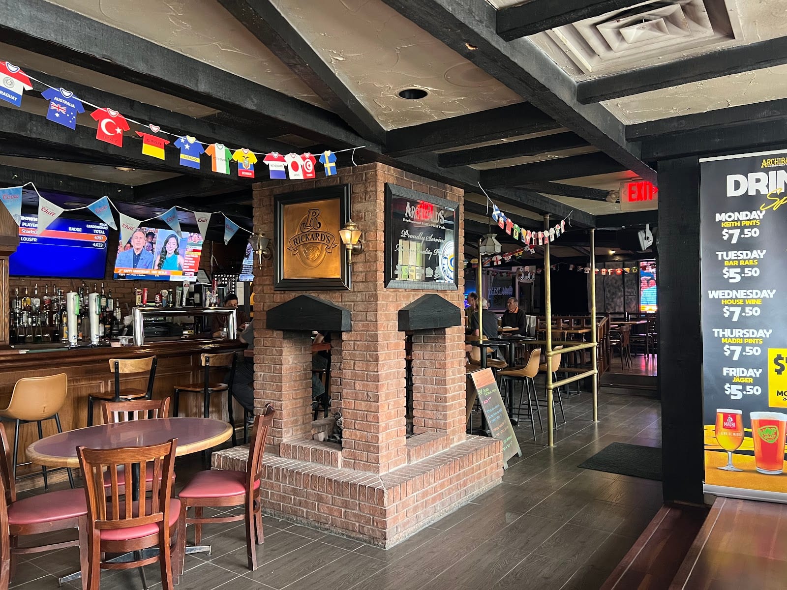 Archibald's Neighbourhood Pub, photo 3