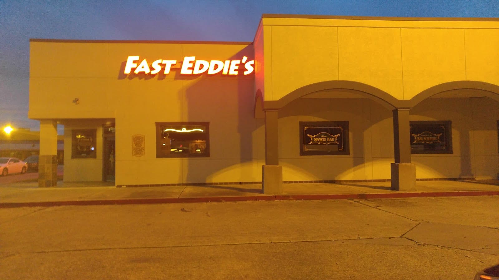 Eddie's Tavern Beaumont, photo 4