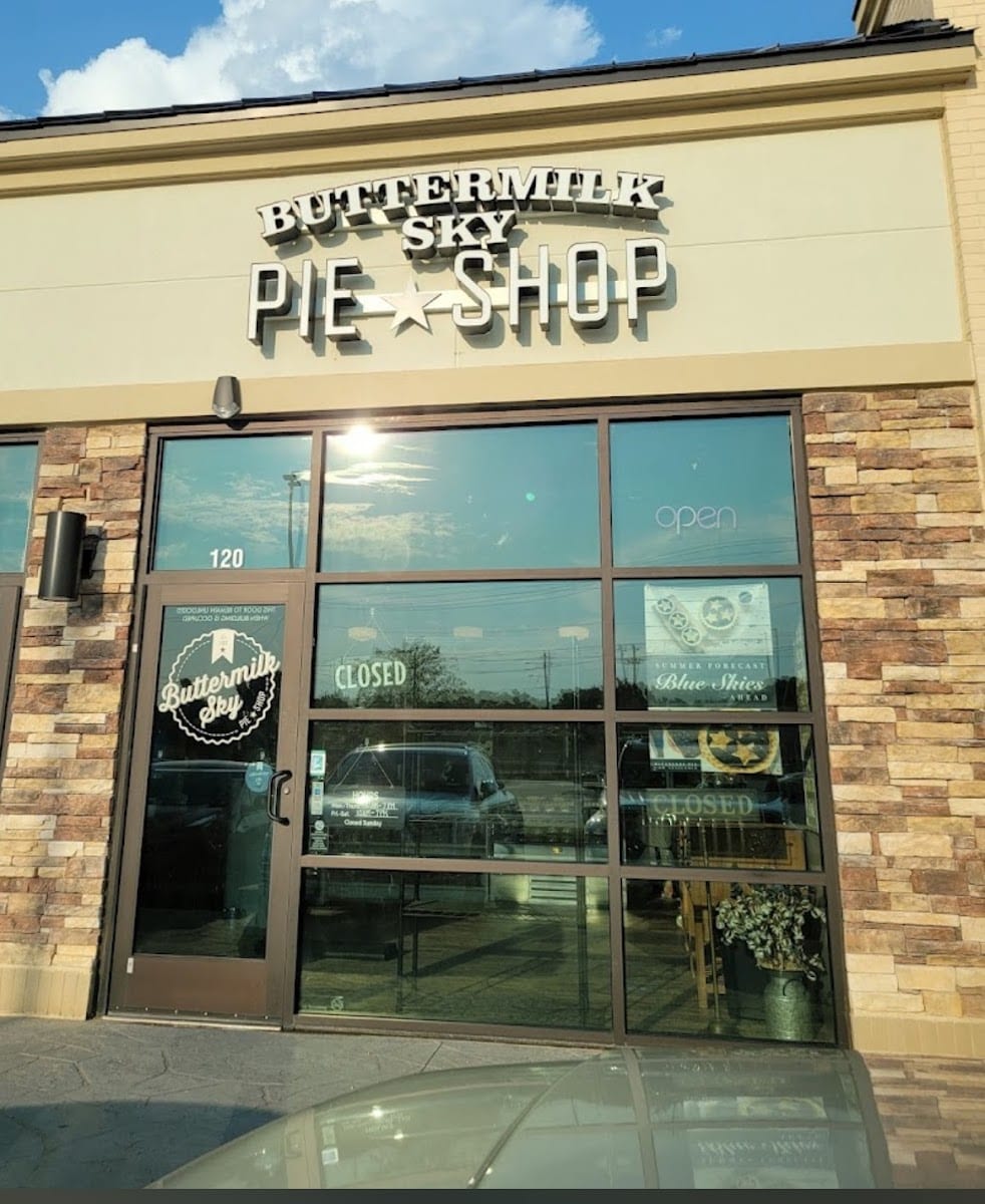 Buttermilk Sky Pie Flower Mound, photo 4