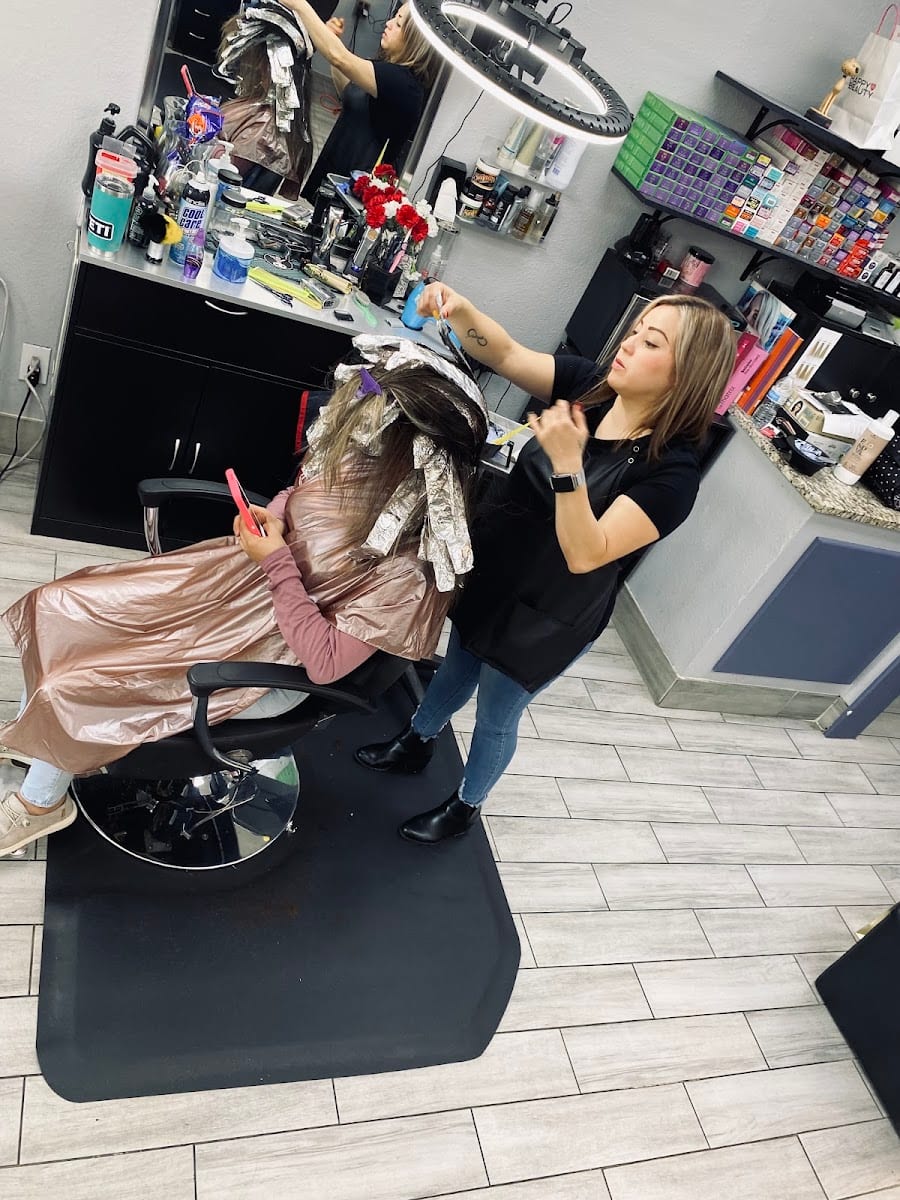 Miryam's Salon, photo 3