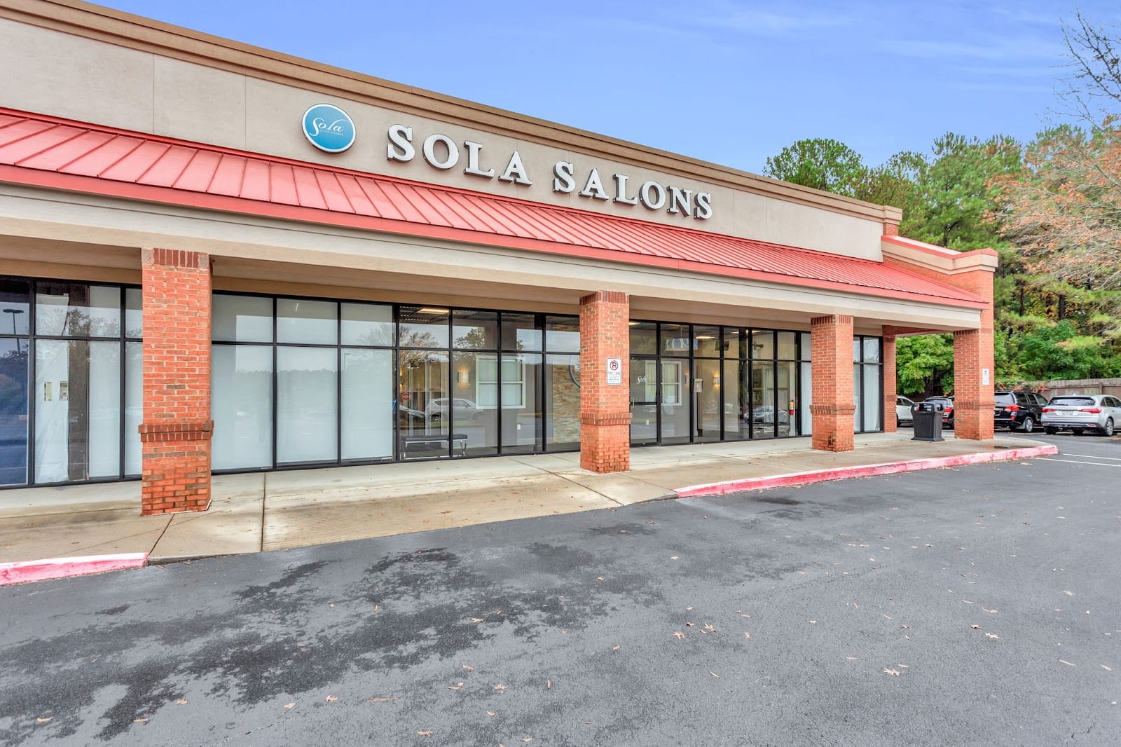 Sola Salons, photo 4