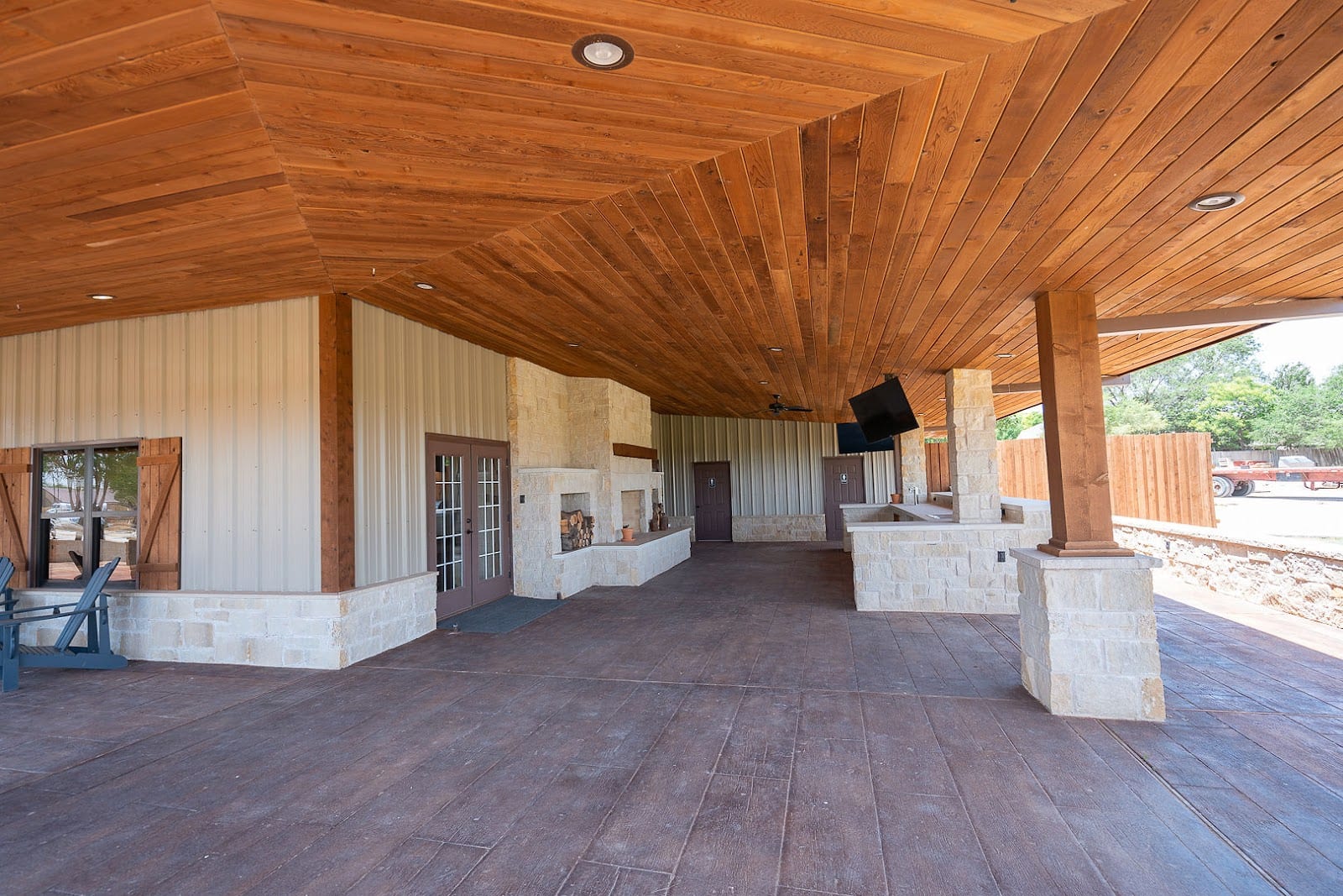 Turf Club, photo 3