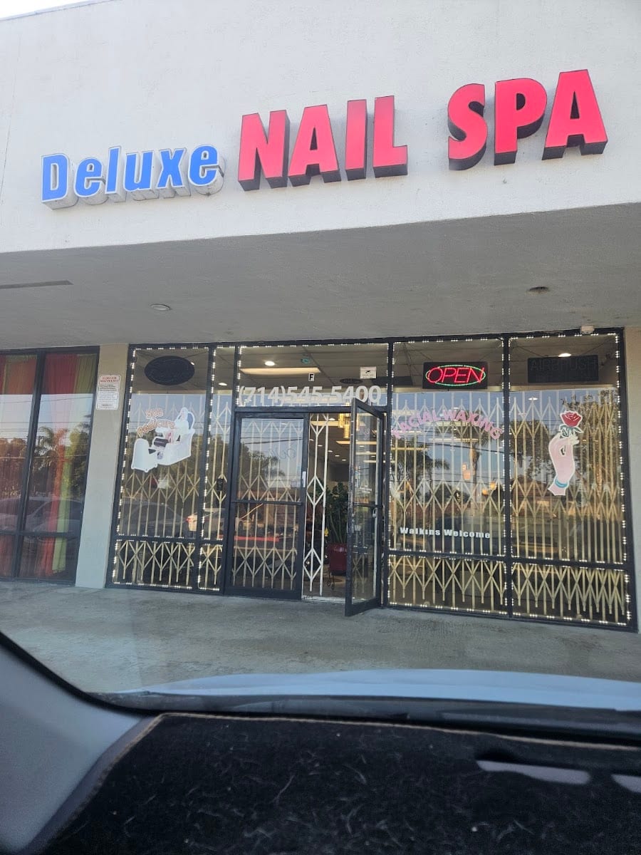 Deluxe Nail Spa