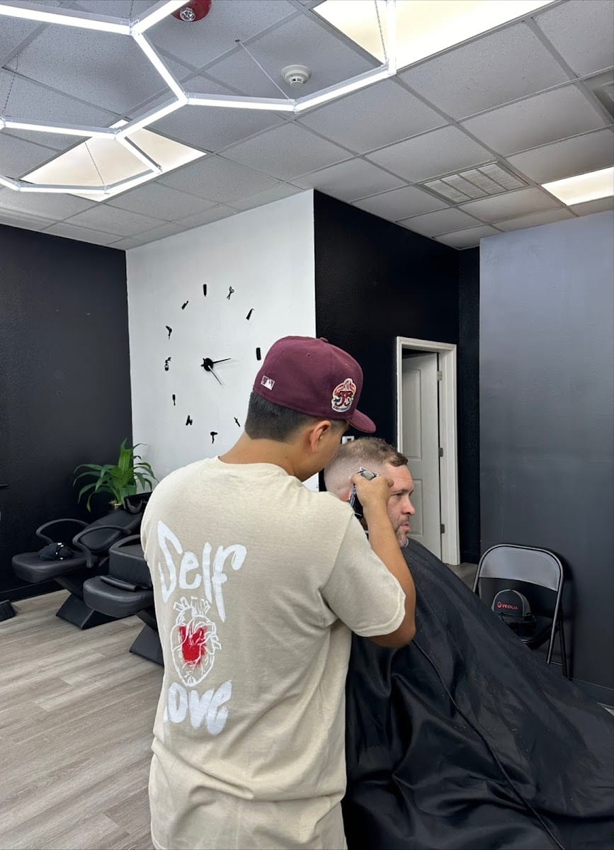 SAME AS ALWAYS BARBERSHOP, photo 3