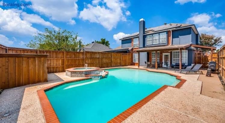 Dog-friendly remodeled home with full kitchen, outdoor pool, arcade games, photo 3