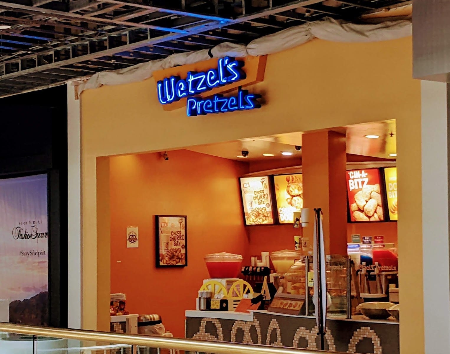 Wetzel's Pretzels, photo 2
