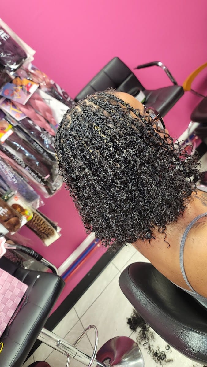 Pink Diva African Hair Braiding, photo 3
