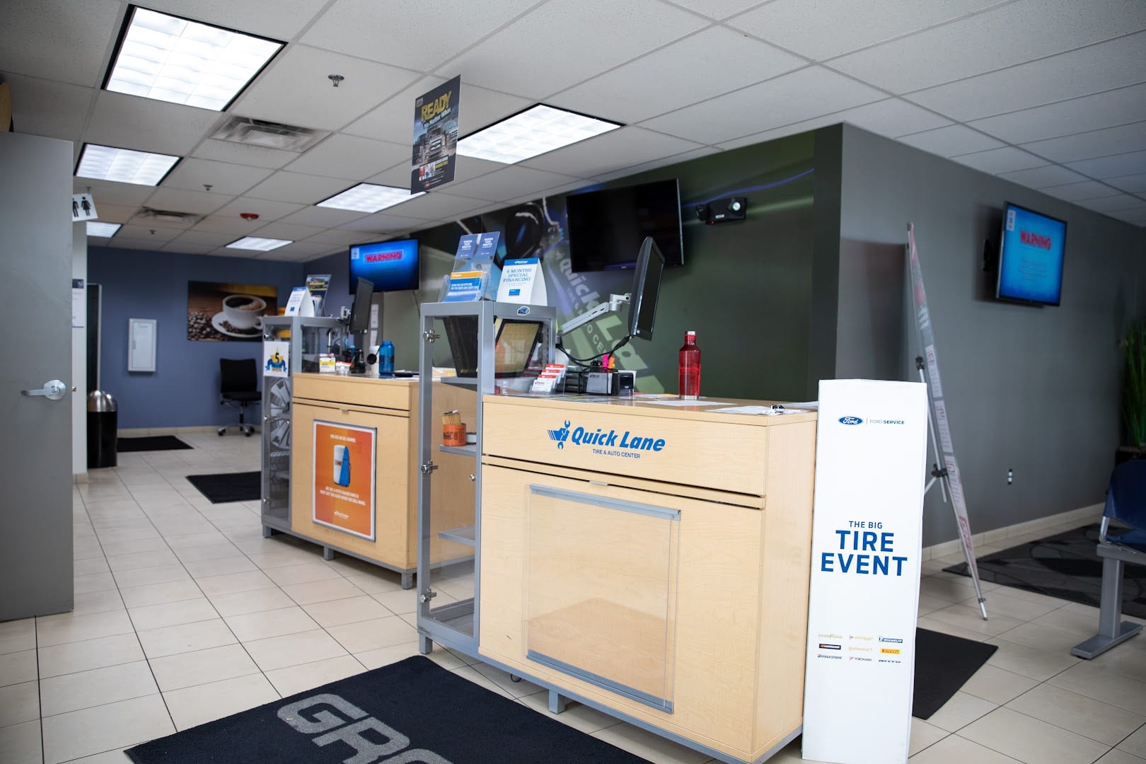 AutoNation Ford Arapahoe Service Center, photo 3