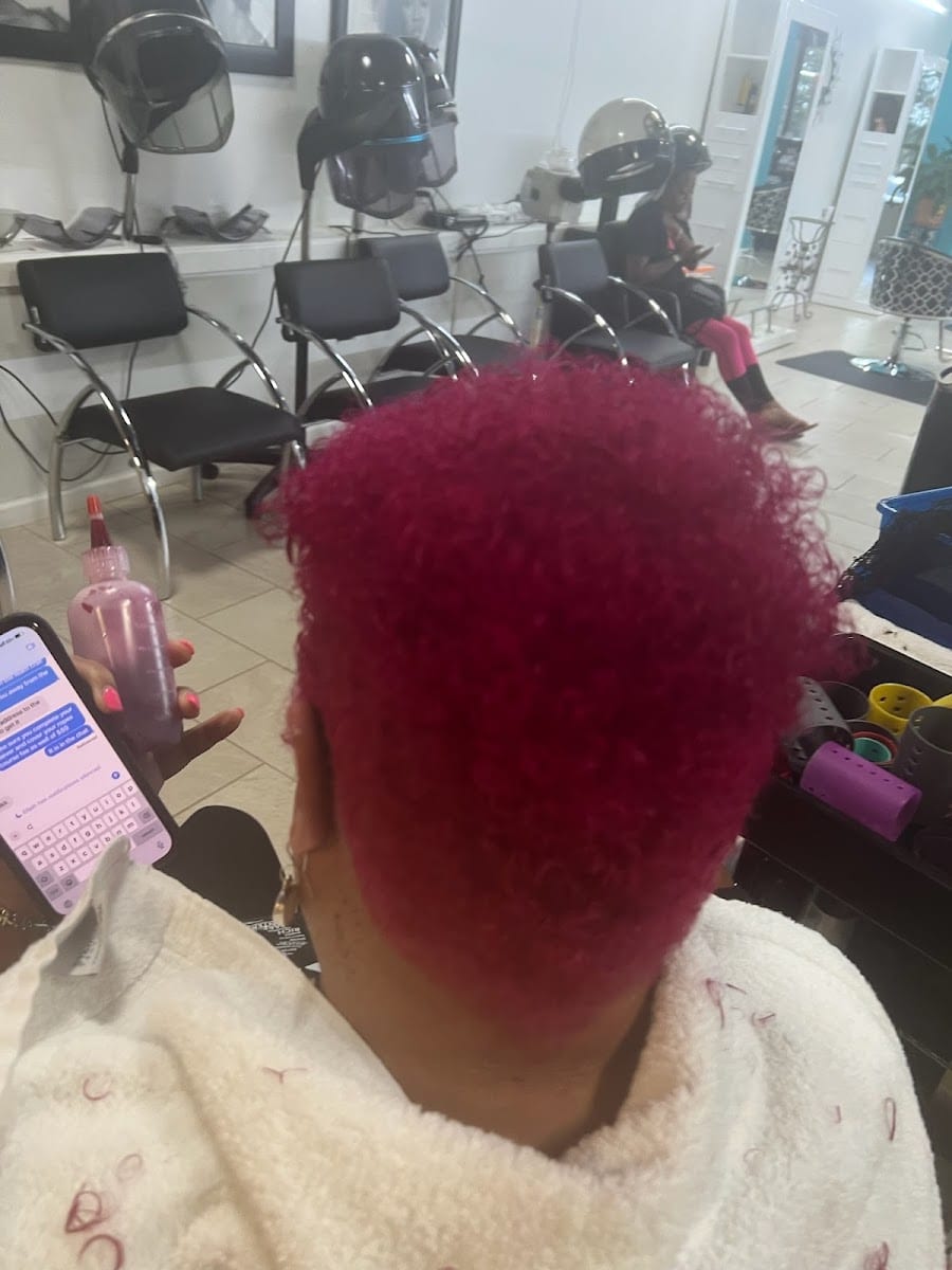 R Dominican Hair Salon, photo 3