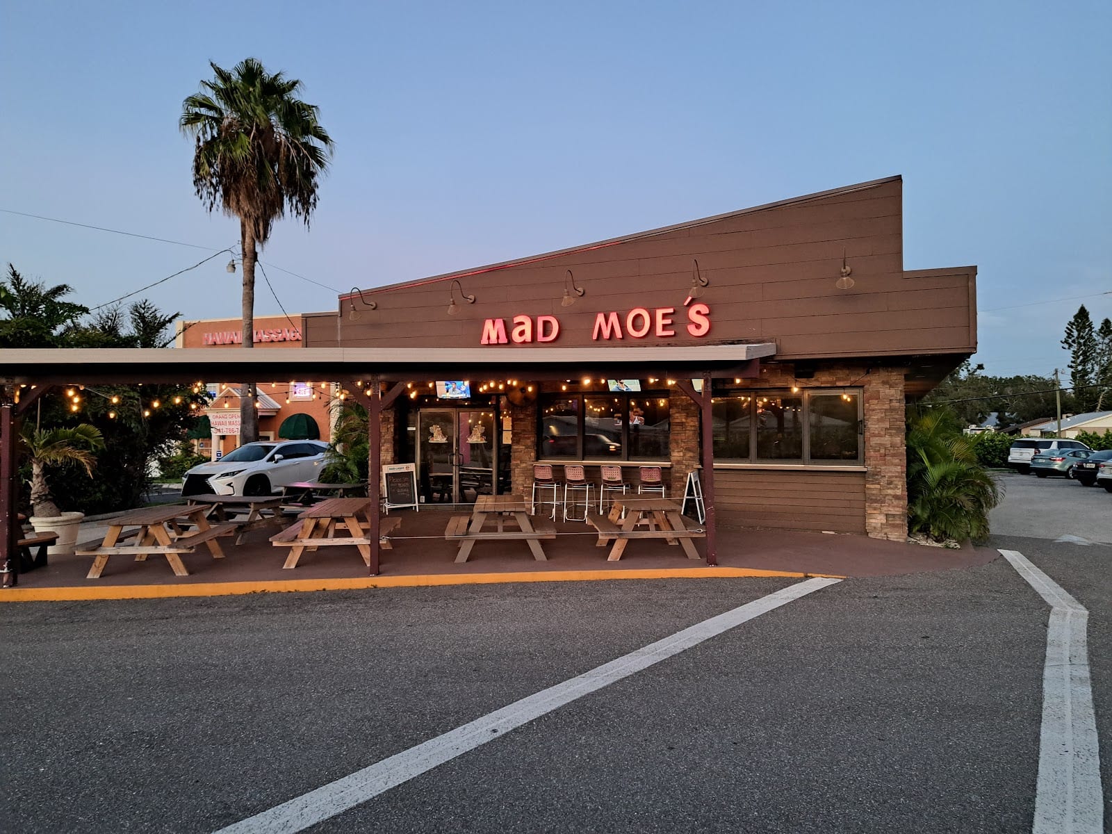 Mad Moe's Sports Pub & Grill, photo 2