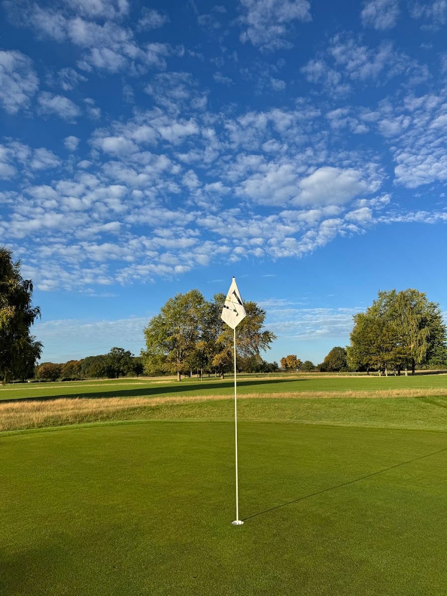 Wheathampstead Golf Village, photo 2
