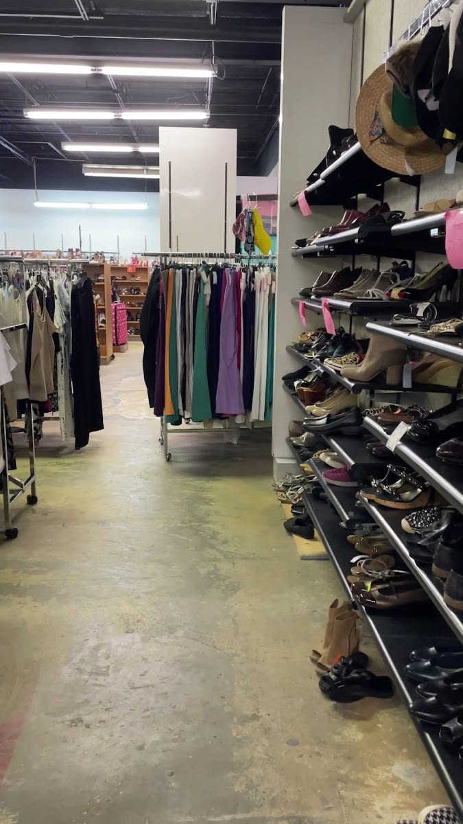 Cindy's Consignment, photo 3