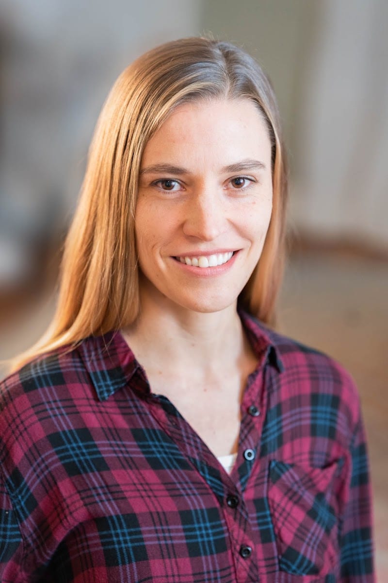 Molly McMullen, LMT