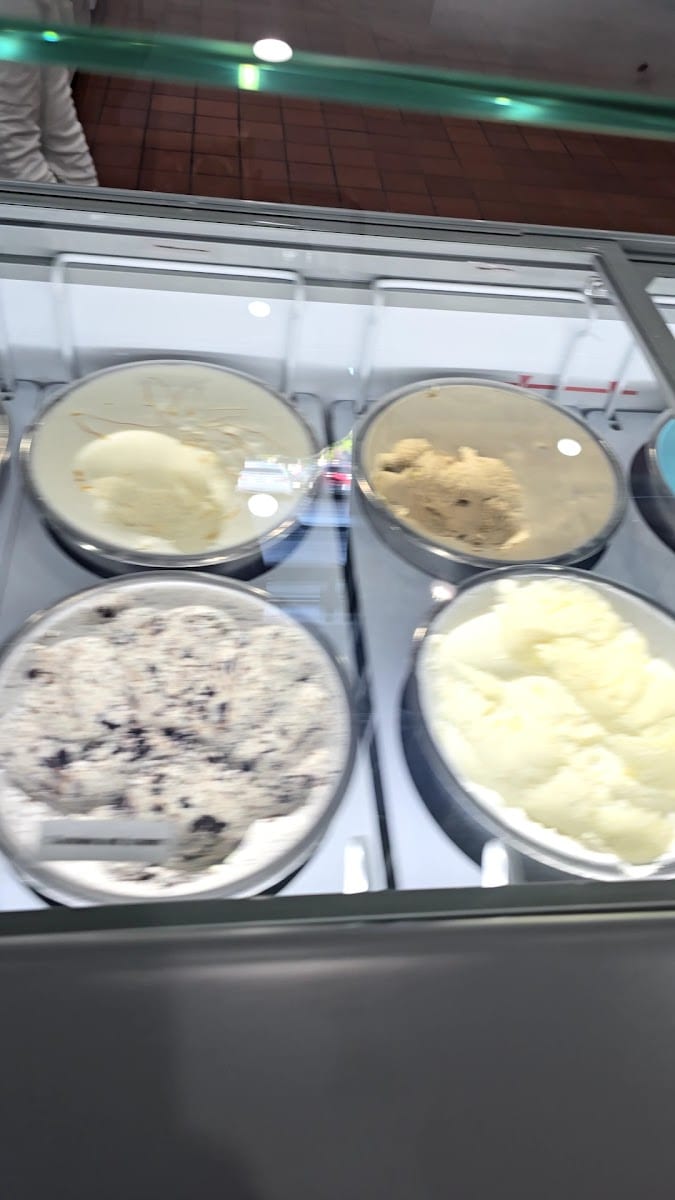 Roger's Homemade Ice Cream, photo 2