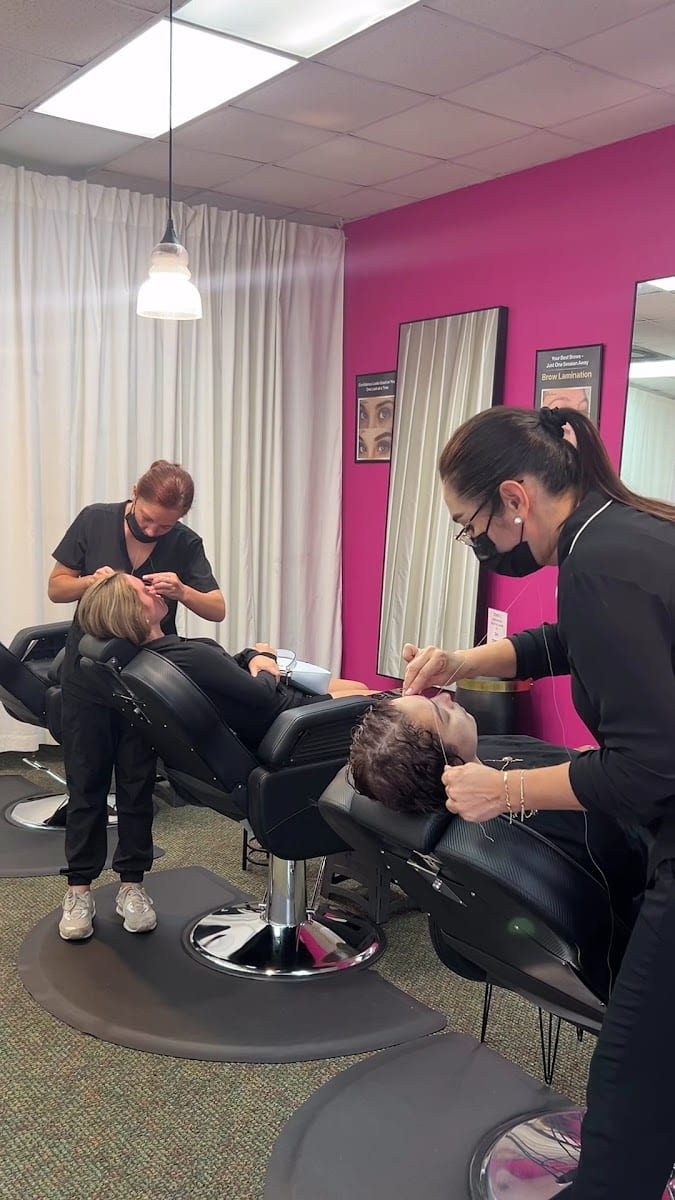 Eyebrow Threading & Lash Studio by Aida Beauty, photo 3