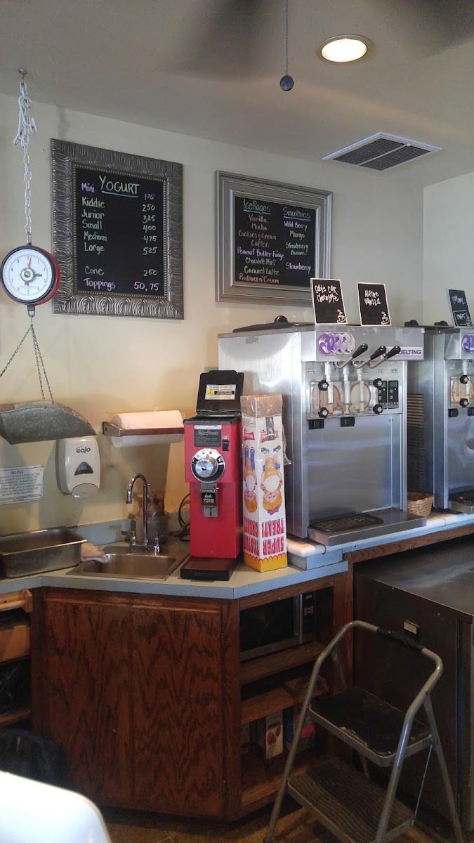 Browns Valley Yogurt & Expresso Bar, photo 2