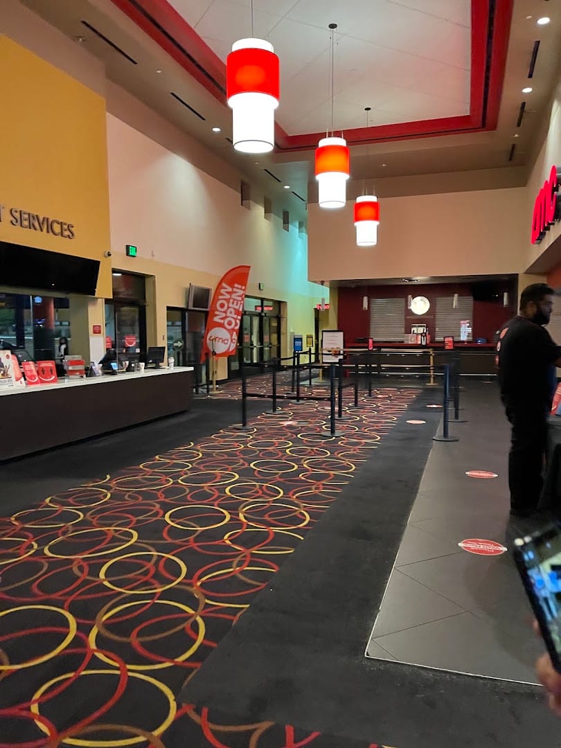 AMC Rainbow Promenade 10, photo 3