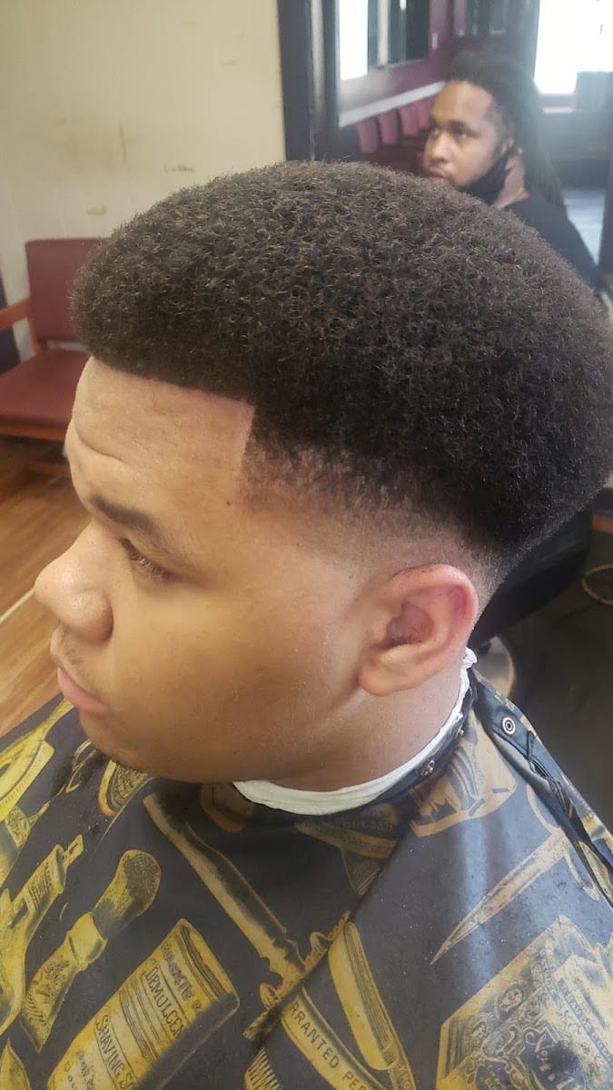 Tee's Cuts & Style, photo 3