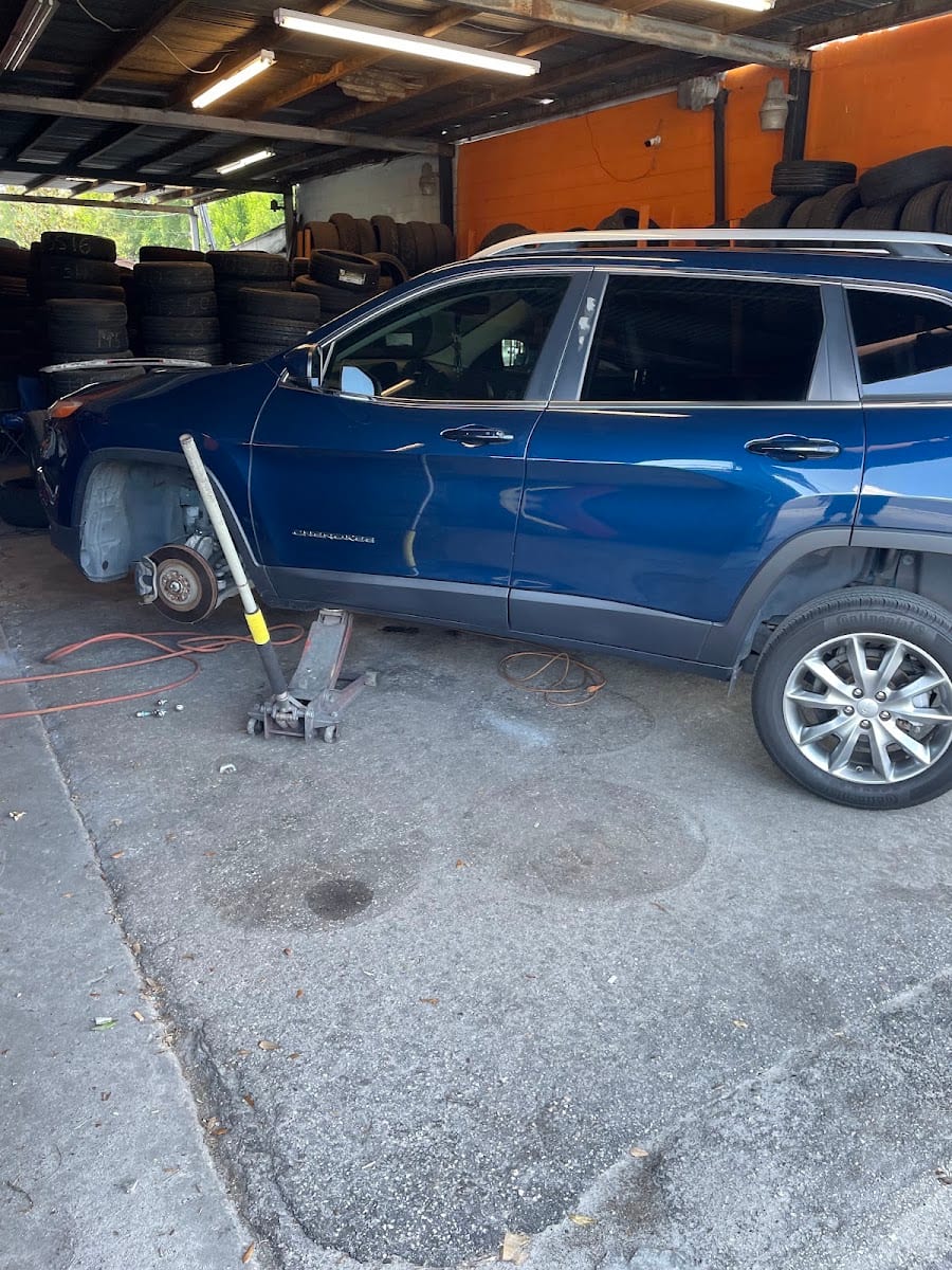 Chino'tires & tune up service's, photo 4
