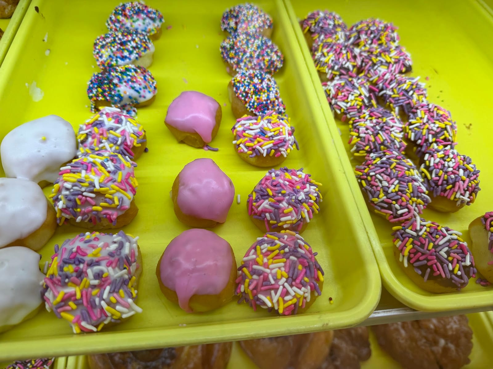 DONUT HOUSE, photo 3
