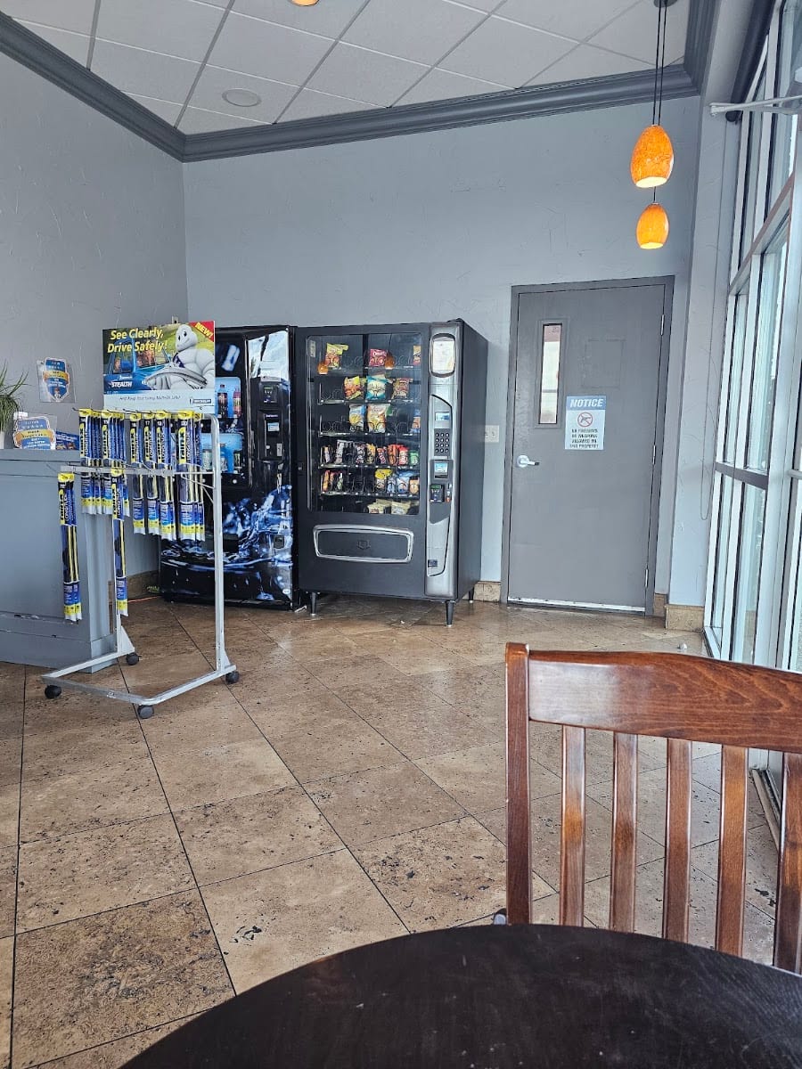 WASHGUYS Car Wash, photo 3