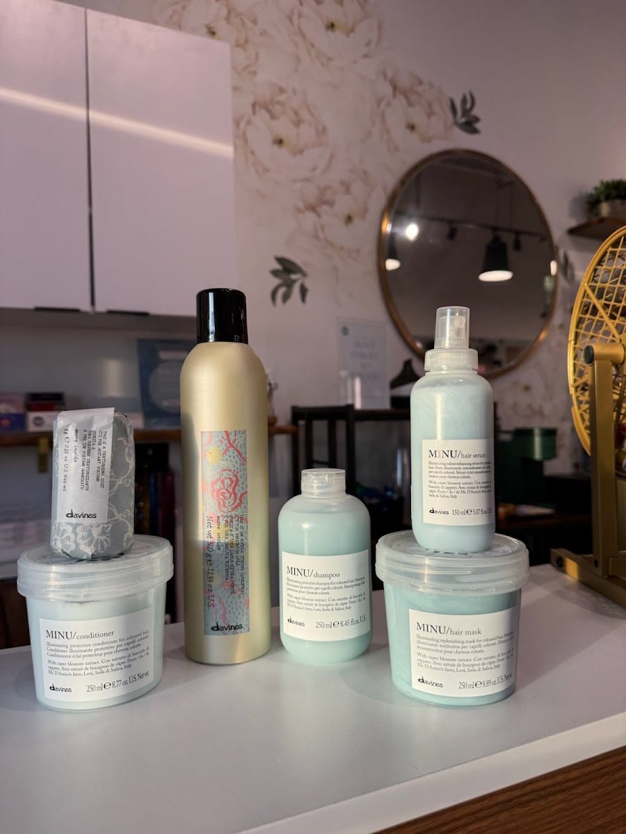 Live Free & Dye Salon