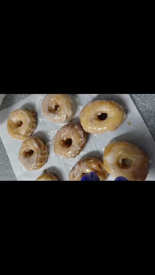 Amy's Flaky Fried Donuts, photo 3