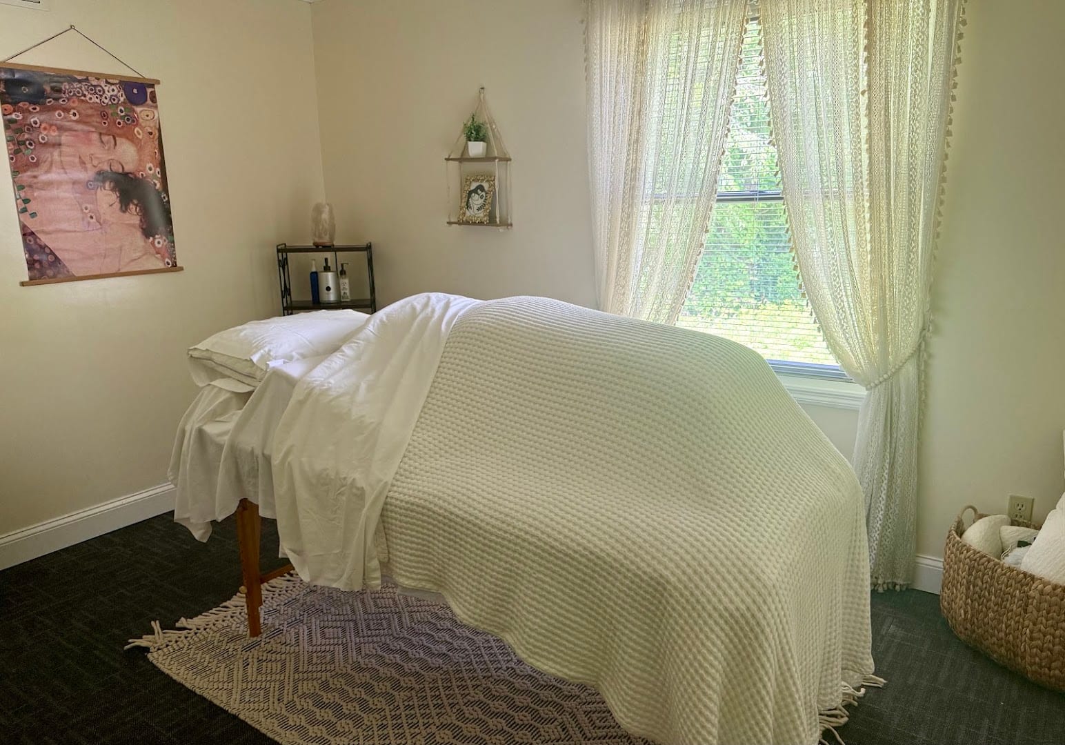 Maternal Mindfulness: Pregnancy and Postpartum Massage Therapy & Yoga, photo 2