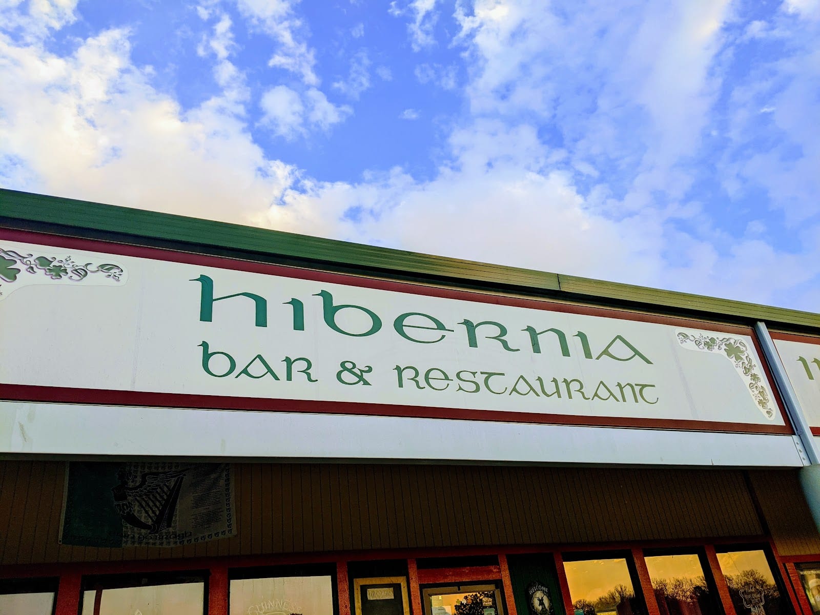 Hibernia Irish Tavern, photo 3