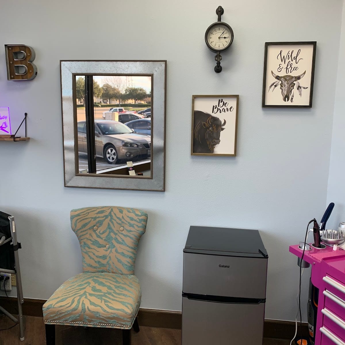 Rebel Beauty by Brandalyn Inside Delaney’s Salon, photo 3