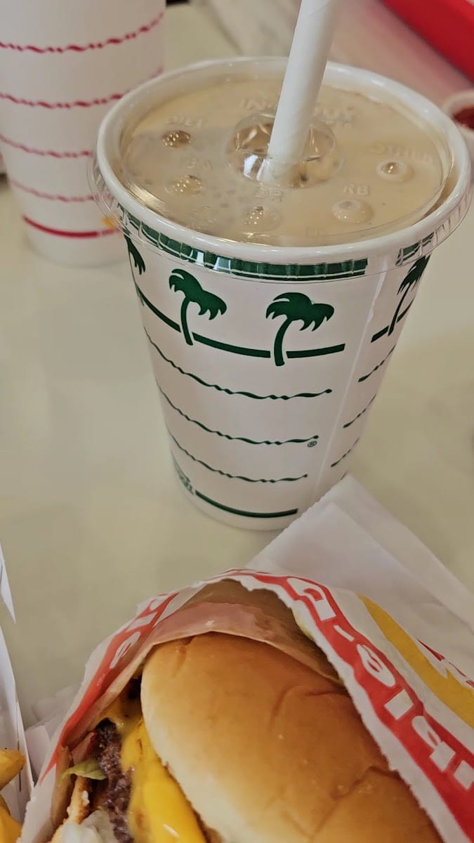 In-N-Out Burger, photo 3