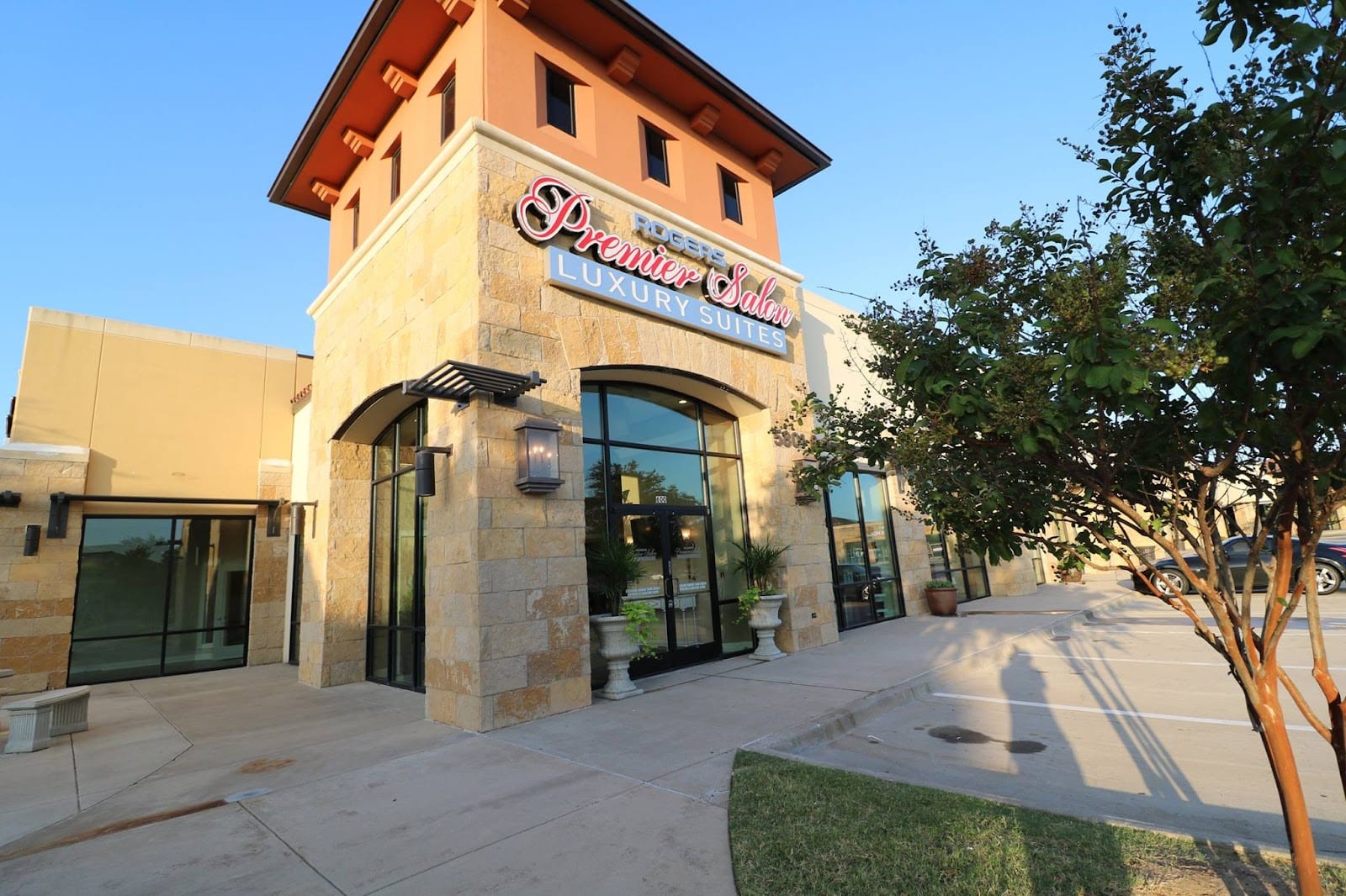 Rogers Premier Salon Suites, photo 3