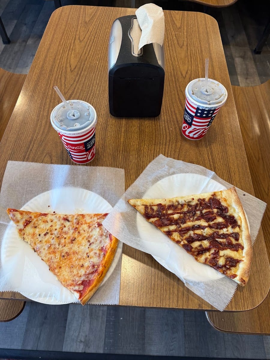 Nat's Pizza, photo 2