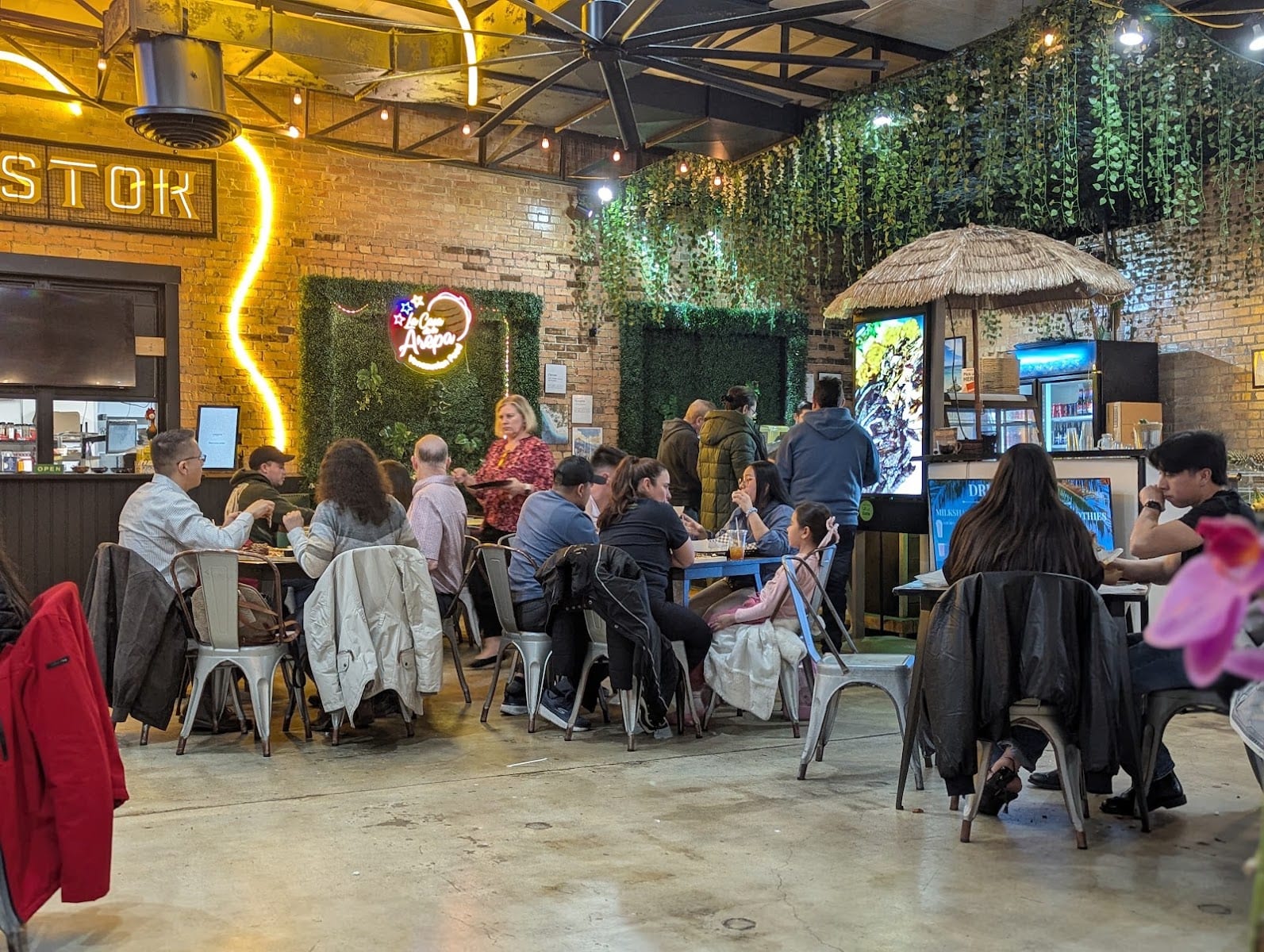 Granatos Eatery