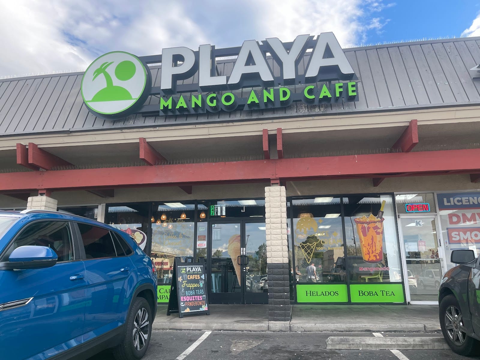 Playa mango and cafe