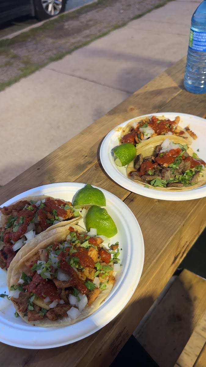 Mexican Food Truck "El Ilegal", photo 3