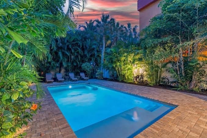 Siesta KeyVillage heated pool