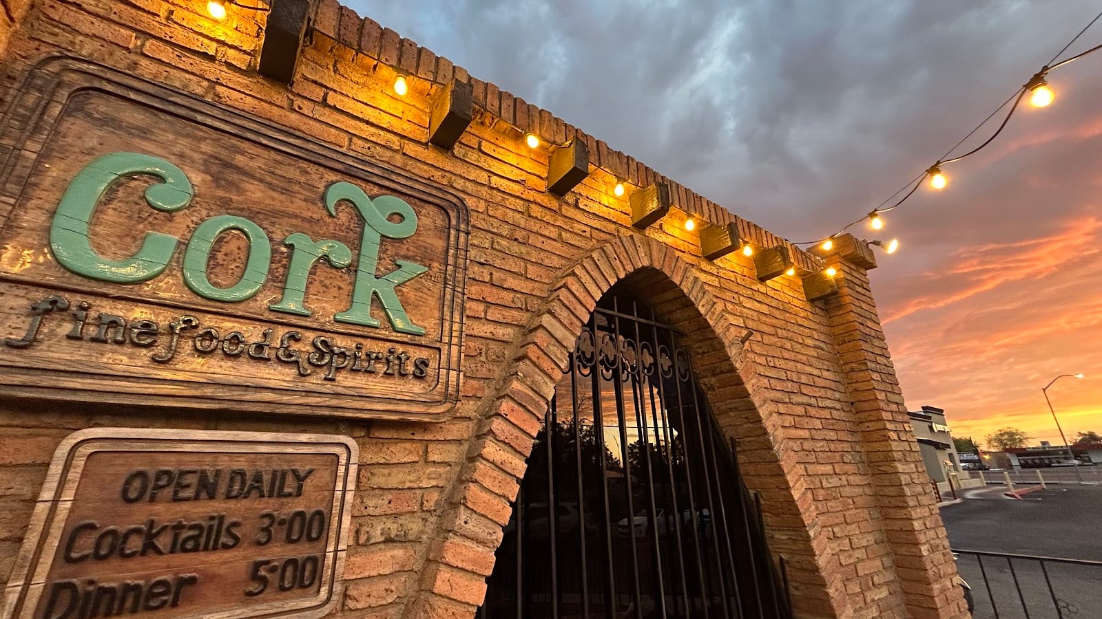 The Cork Tucson, photo 2