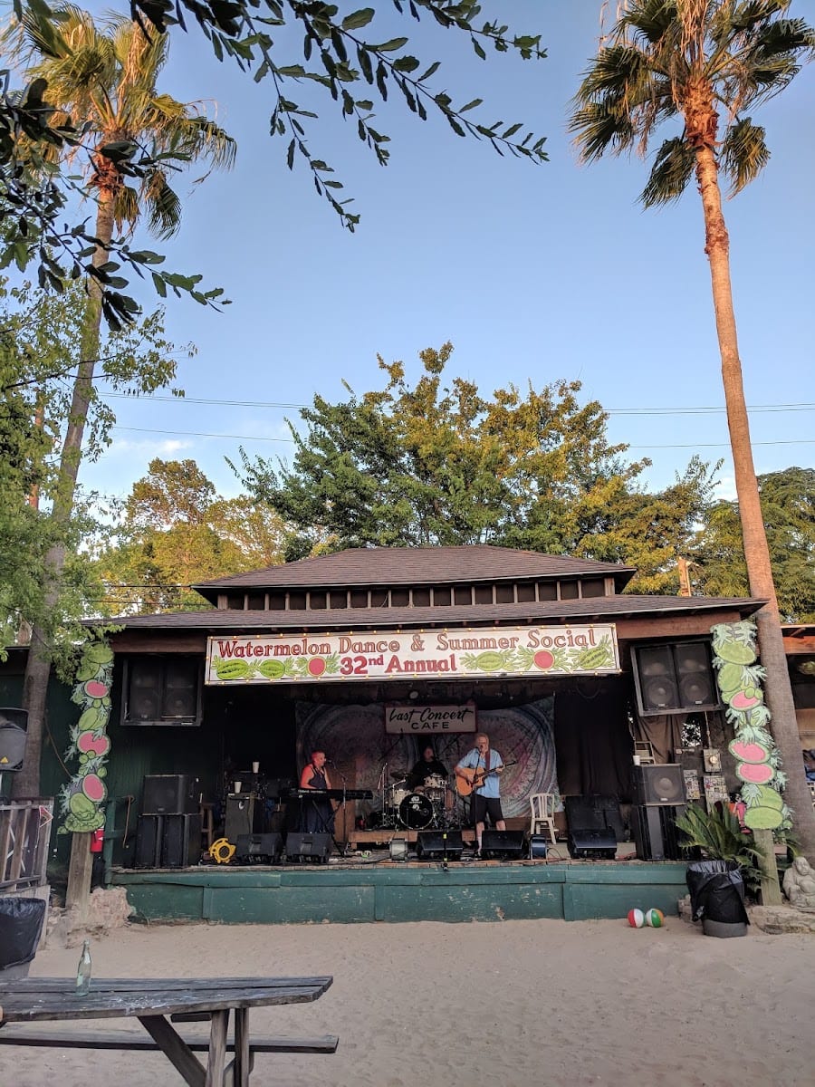Last Concert Cafe, photo 3