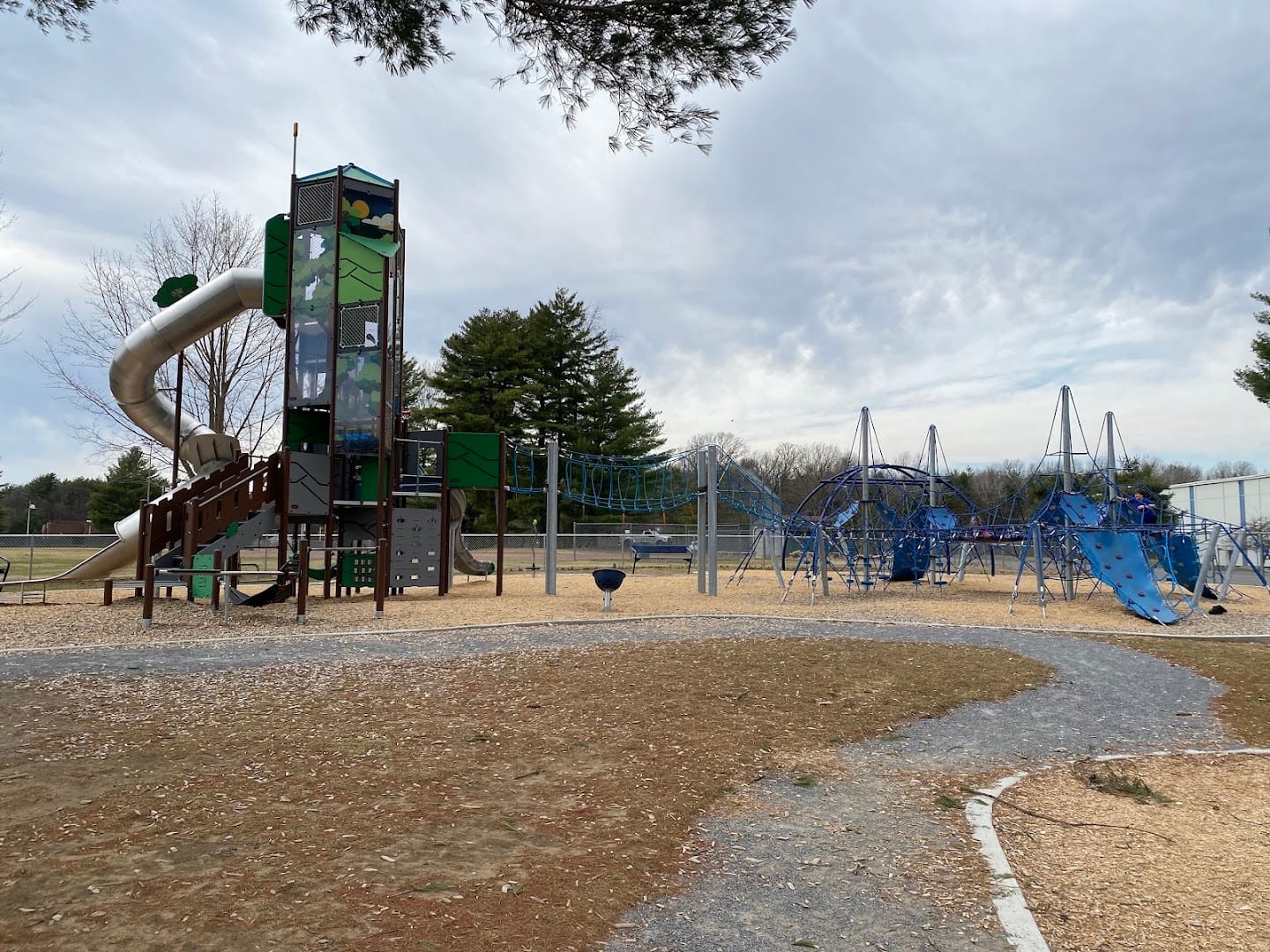 Playground, photo 3