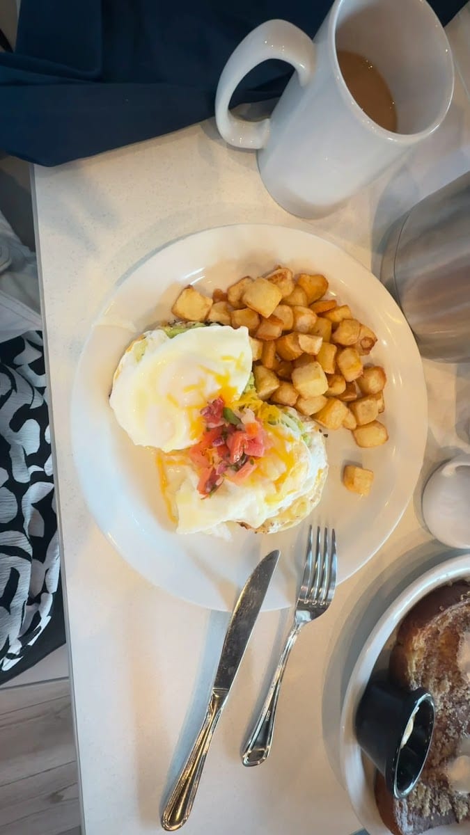 Reveille Cafe, photo 2