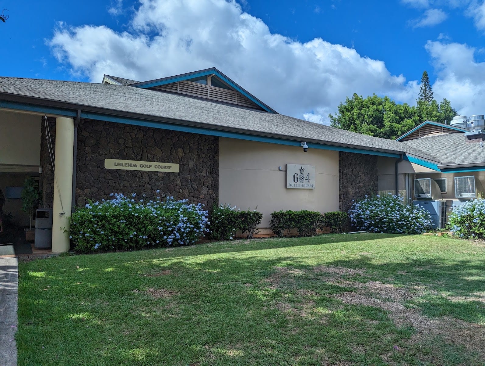604 Clubhouse, photo 3