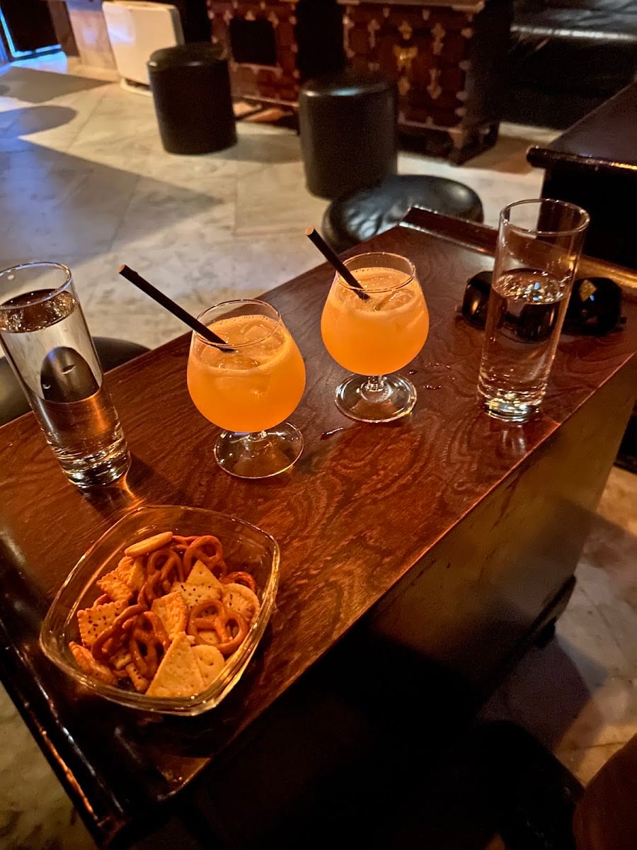 Le Bar