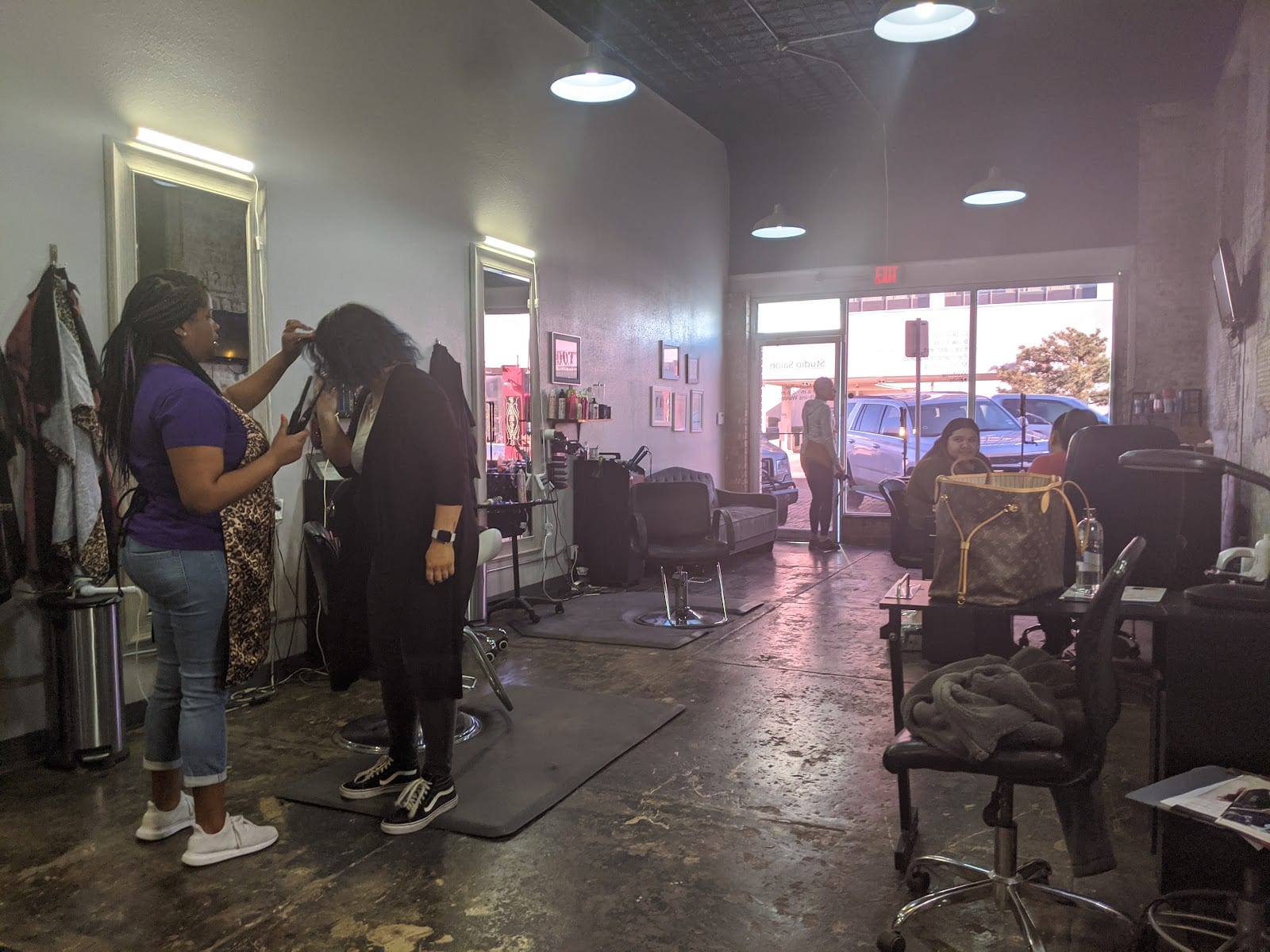 Studio Salon, photo 3